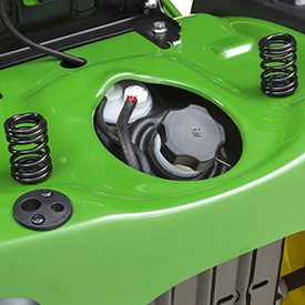 JOHN DEERE S110 RIDE ON MOWER - Image 4